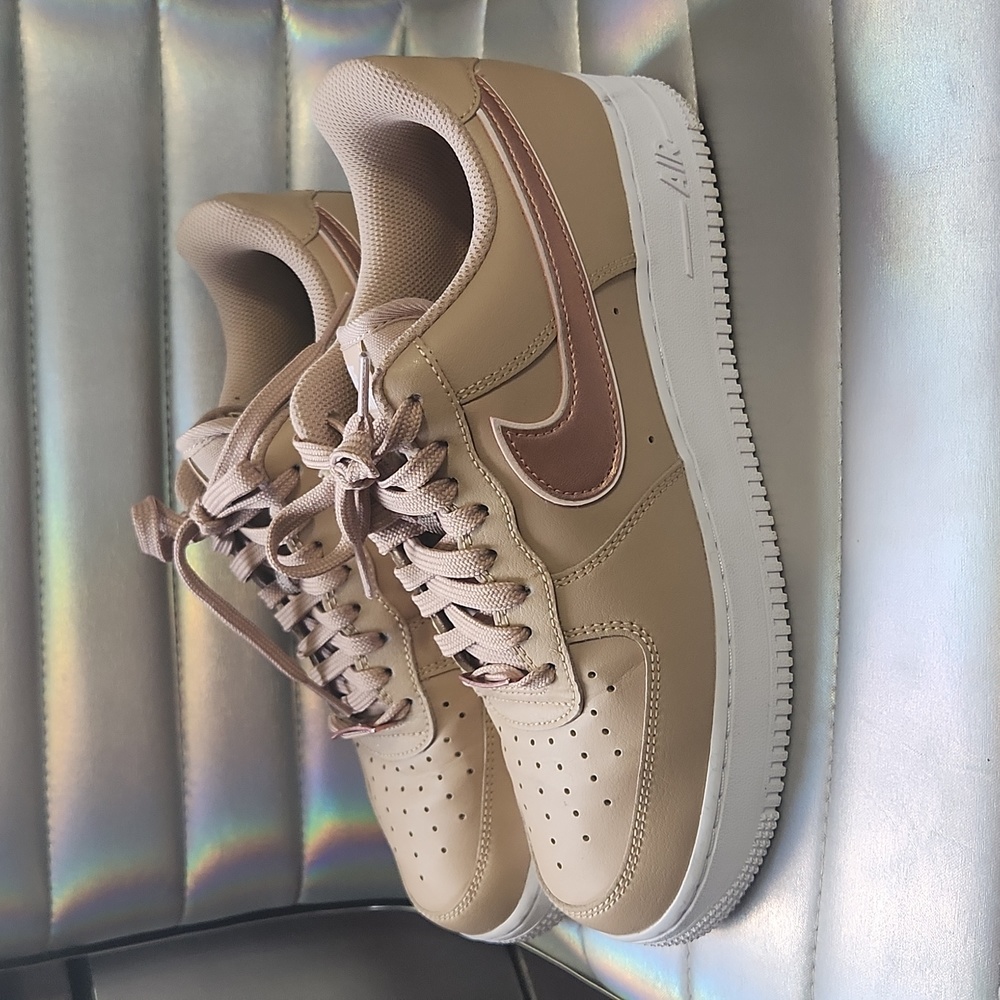 Nike Air Force 1 07 ESS Hemp/Metallic Rose Gold